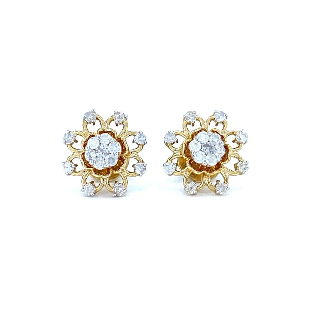 Classic flower diamond stud