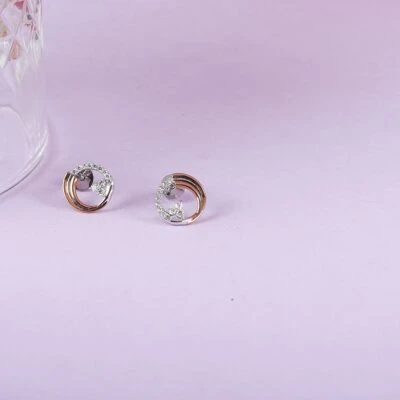 Classic swirl diamond studs