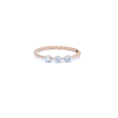 Curvy three diamond ring