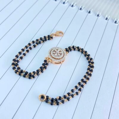 Swirl Circle Diamond Hand Mangalsutra